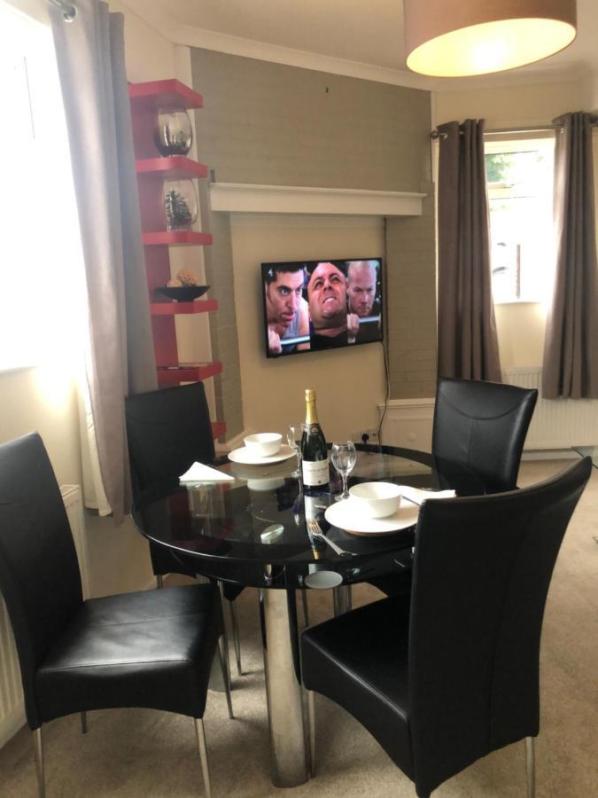 Half Price Offer - Exeter City Apartment Eksteriør billede